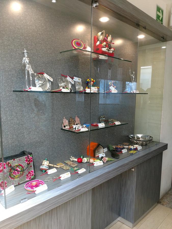 Hotel Villa De Madrid 멕시코 시 외부 사진