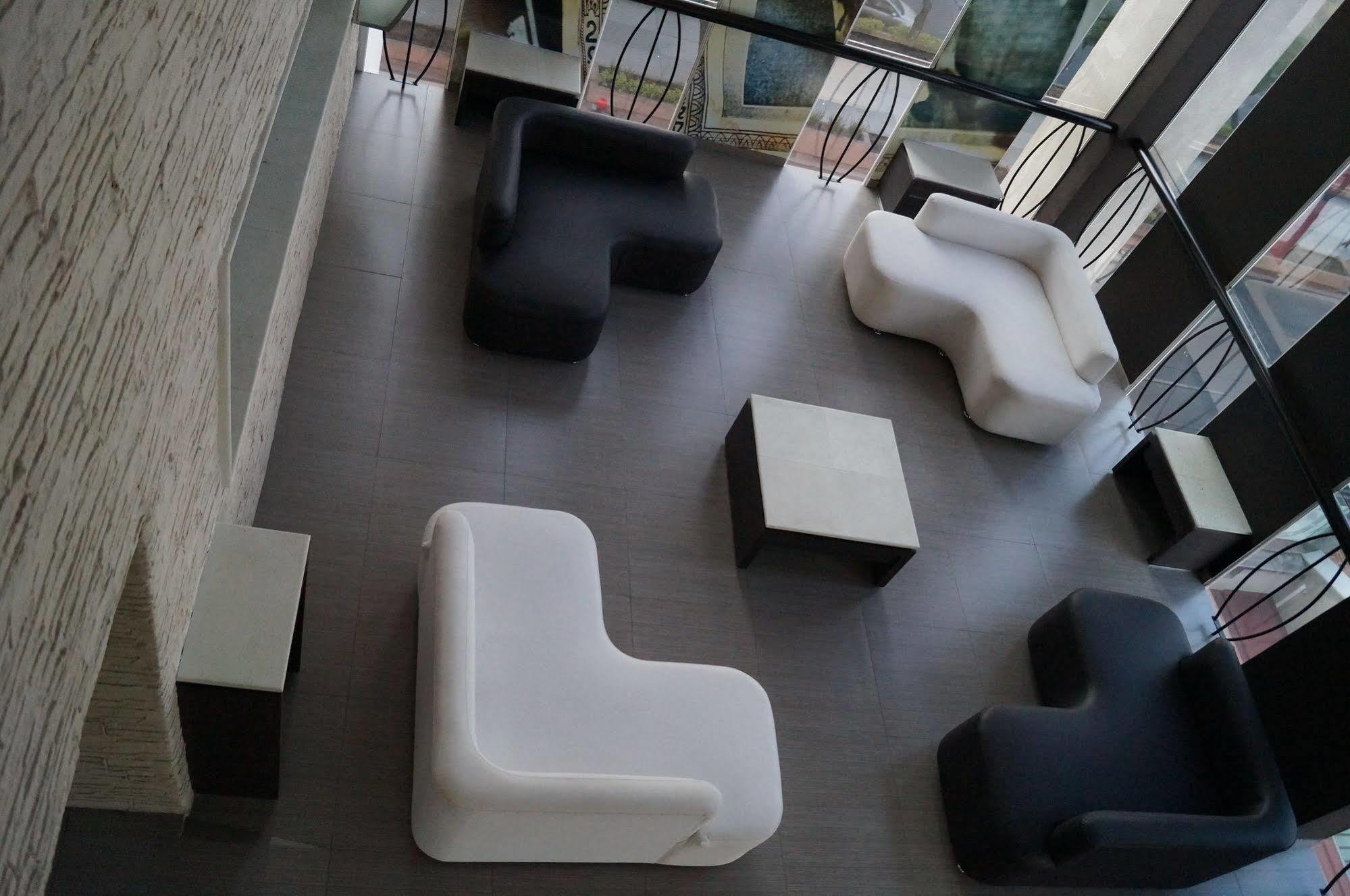 Hotel Villa De Madrid 멕시코 시 외부 사진