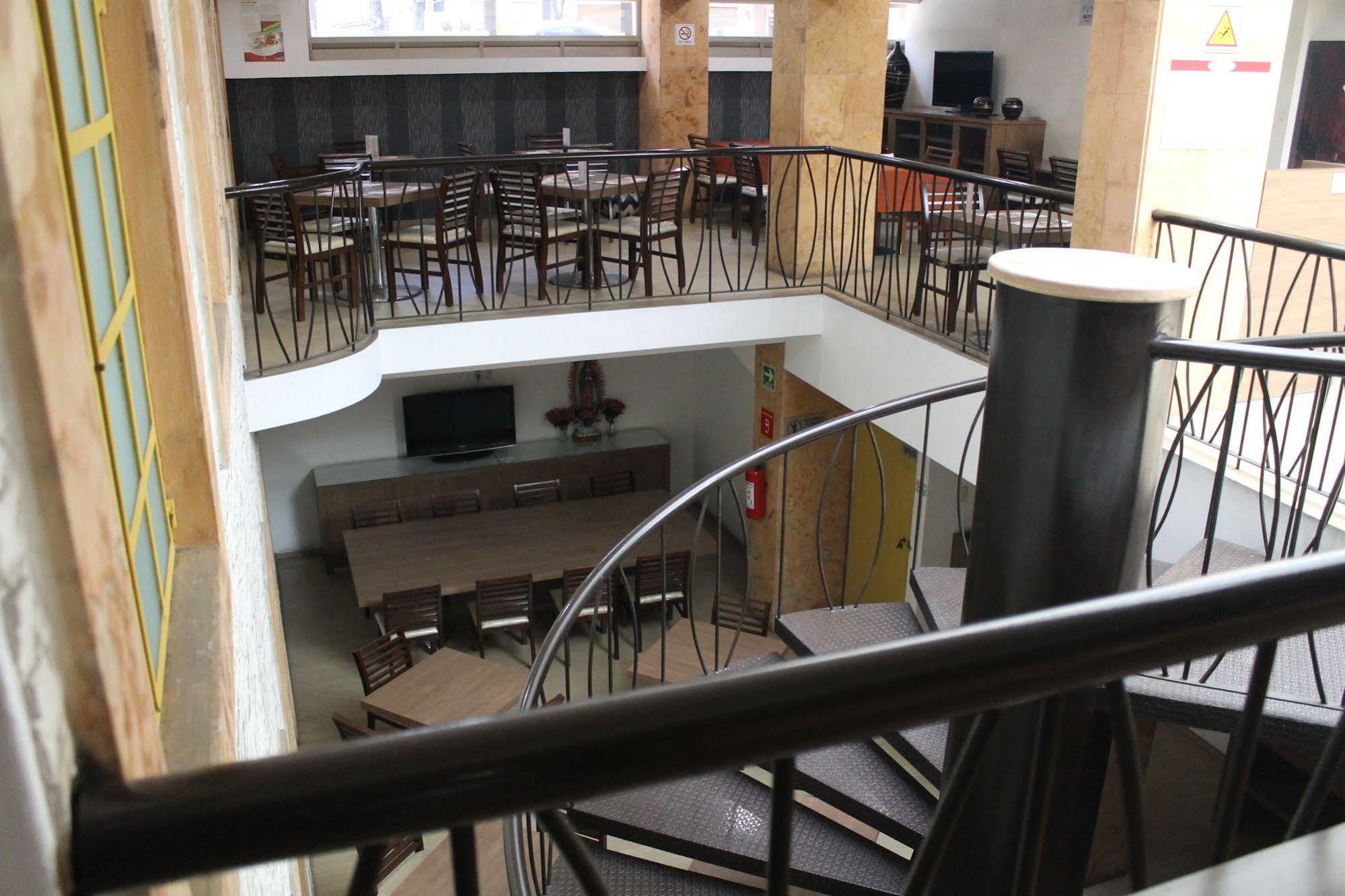 Hotel Villa De Madrid 멕시코 시 외부 사진