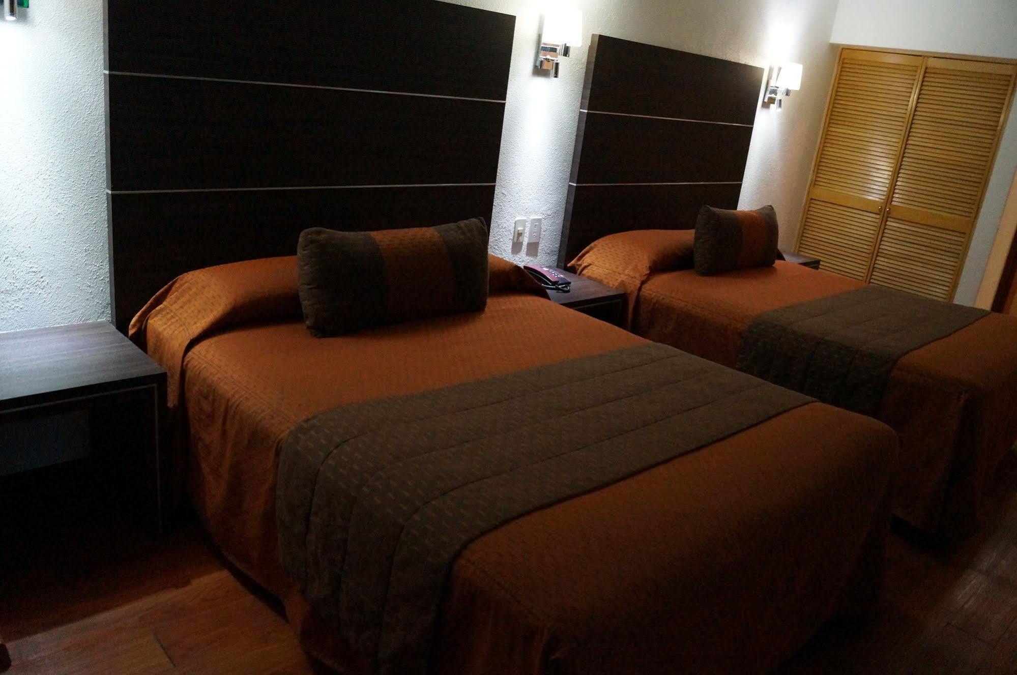 Hotel Villa De Madrid 멕시코 시 외부 사진