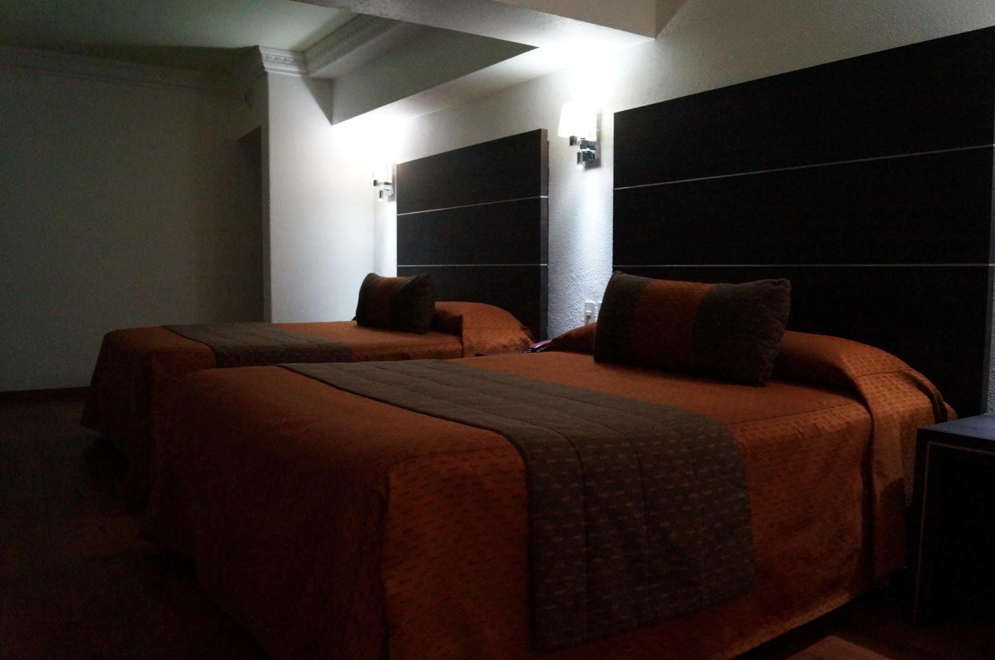 Hotel Villa De Madrid 멕시코 시 외부 사진