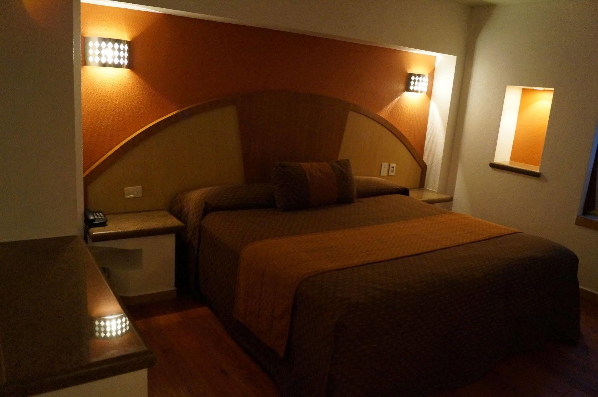Hotel Villa De Madrid 멕시코 시 외부 사진